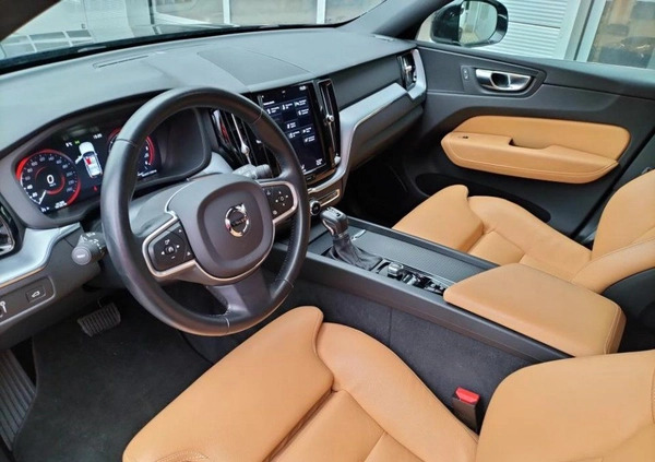 Volvo XC 60 cena 134900 przebieg: 101392, rok produkcji 2019 z Kazimierz Dolny małe 497